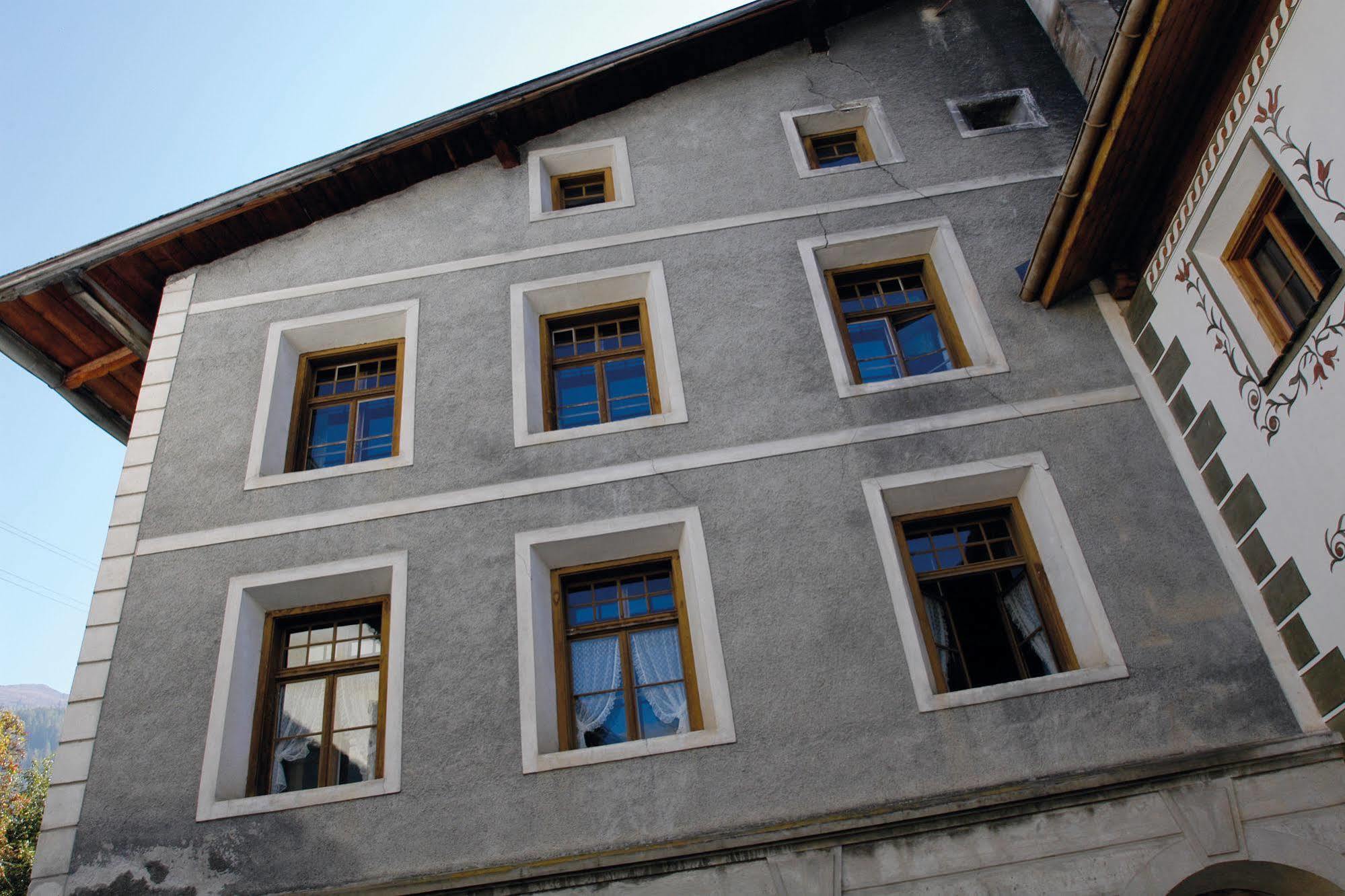 Sta-Maria Youth Hostel Santa Maria Val Muestair Dış mekan fotoğraf