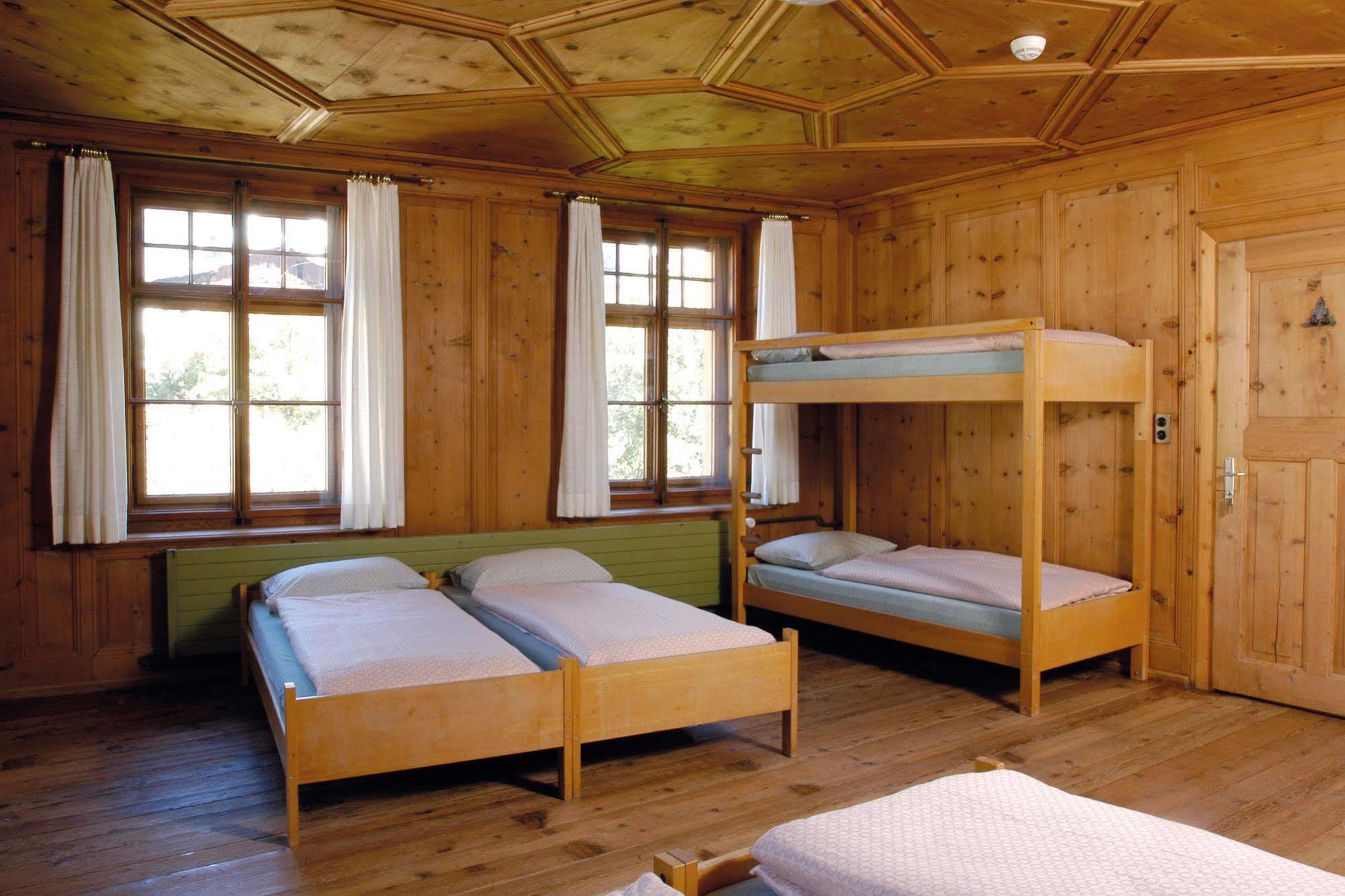 Sta-Maria Youth Hostel Santa Maria Val Muestair Dış mekan fotoğraf