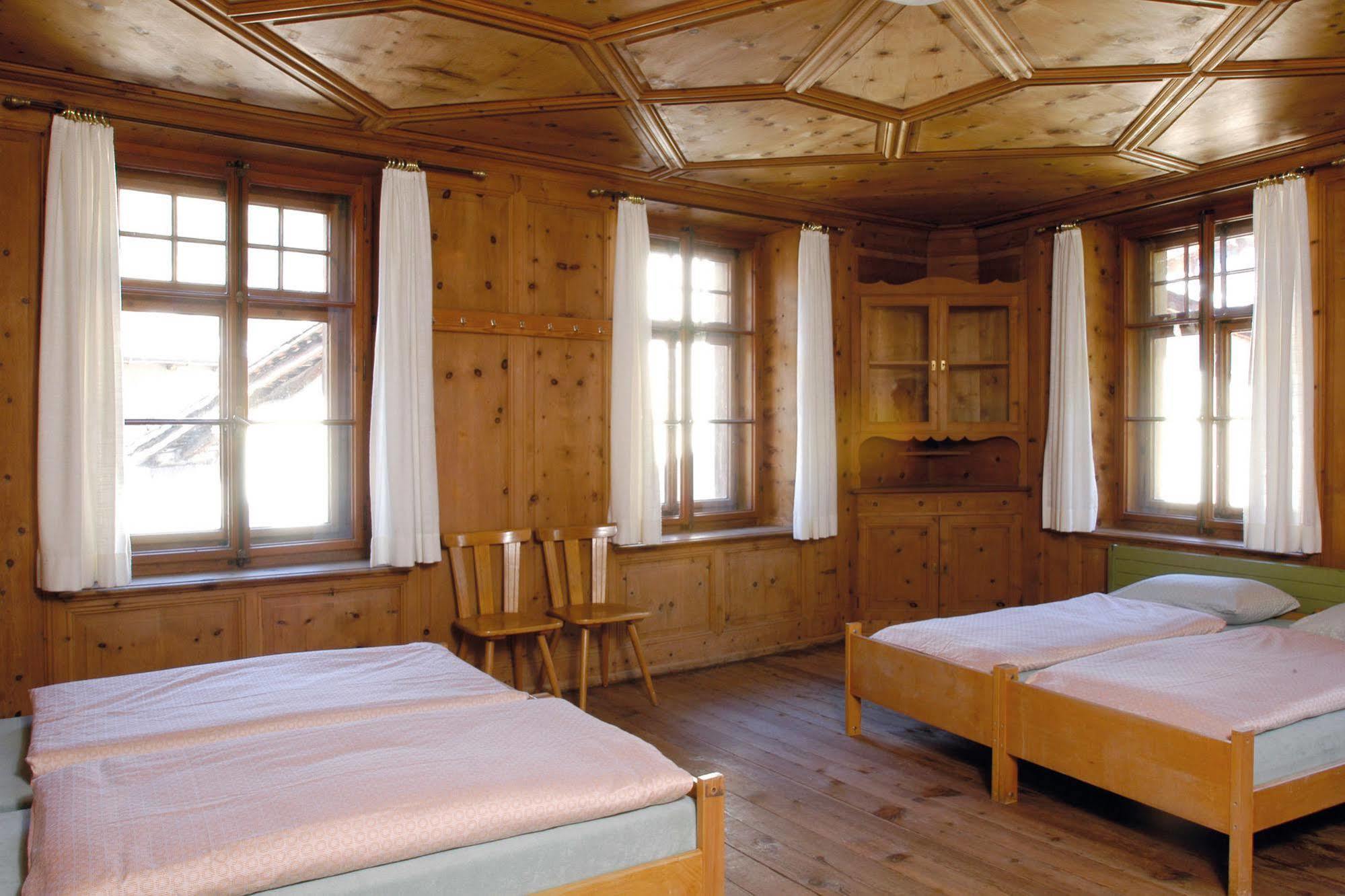 Sta-Maria Youth Hostel Santa Maria Val Muestair Dış mekan fotoğraf